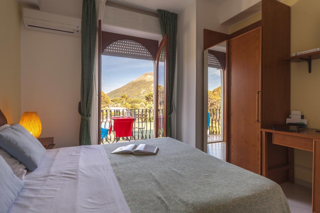 Hotel Orsa Maggiore Vulcano  Esterno foto